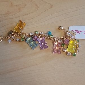 Betsey Johnson gummy bears pastel braceletโฆ